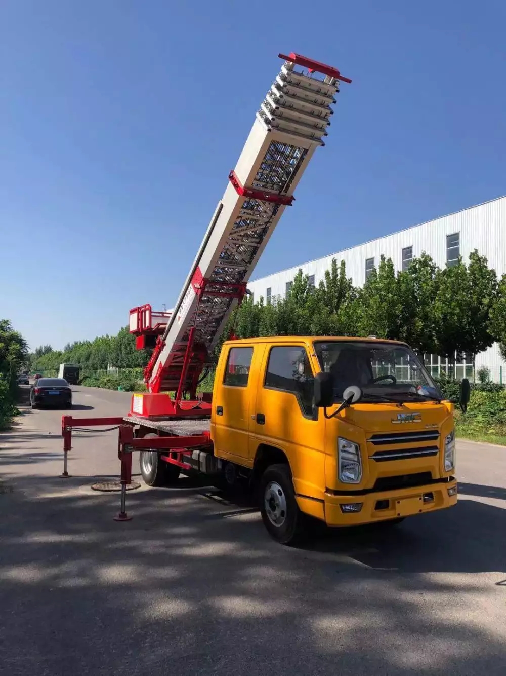 冕宁附近的云梯车出租服务：轻松解决高空作业需求