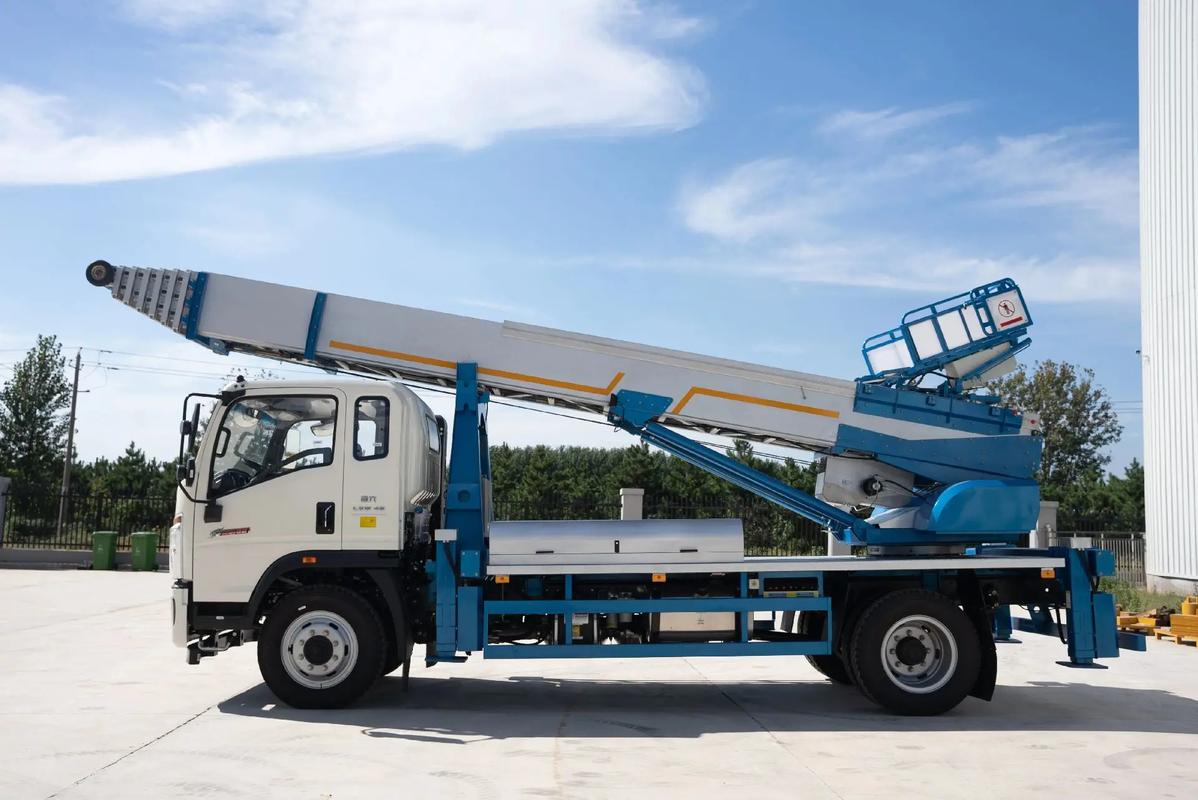 冕宁云梯上料车租赁费用