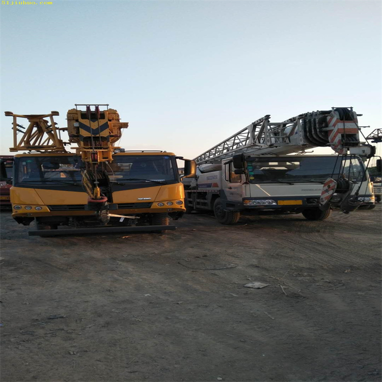 冕宁吊车吊挖机正确办法